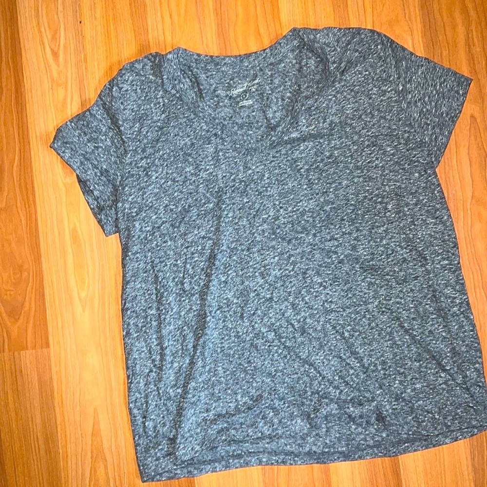Gently used universal thread tee!
